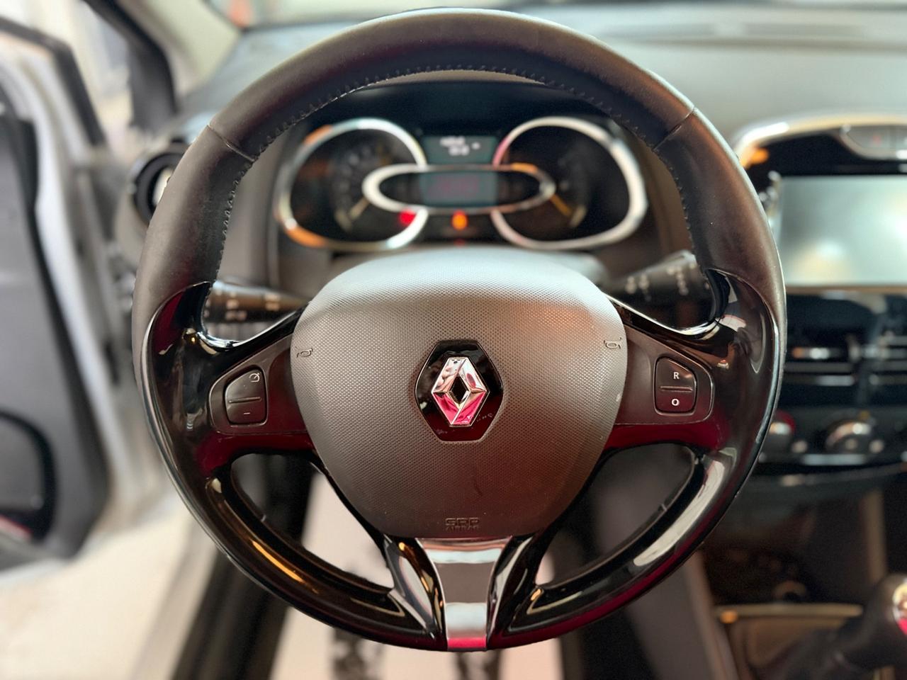 Renault Clio 1.2 75CV GPL 5 porte Wave NEOPATENTATI