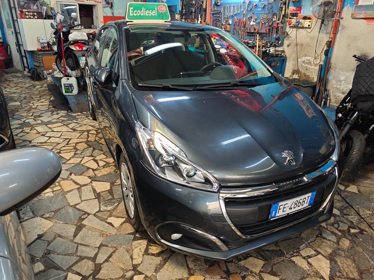 Peugeot 208 BlueHDi 75 5 porte Allure