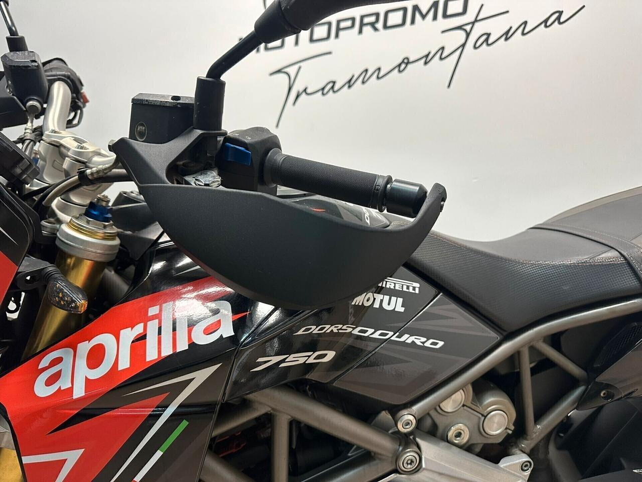 APRILIA DORSODURO 750 FACTORY 2011 DA 99€ AL MESE