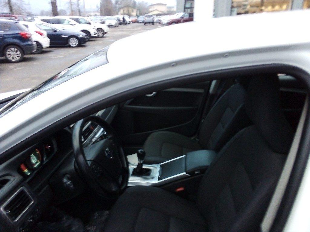 VOLVO V70 (2007-2016) V70 D2 Business