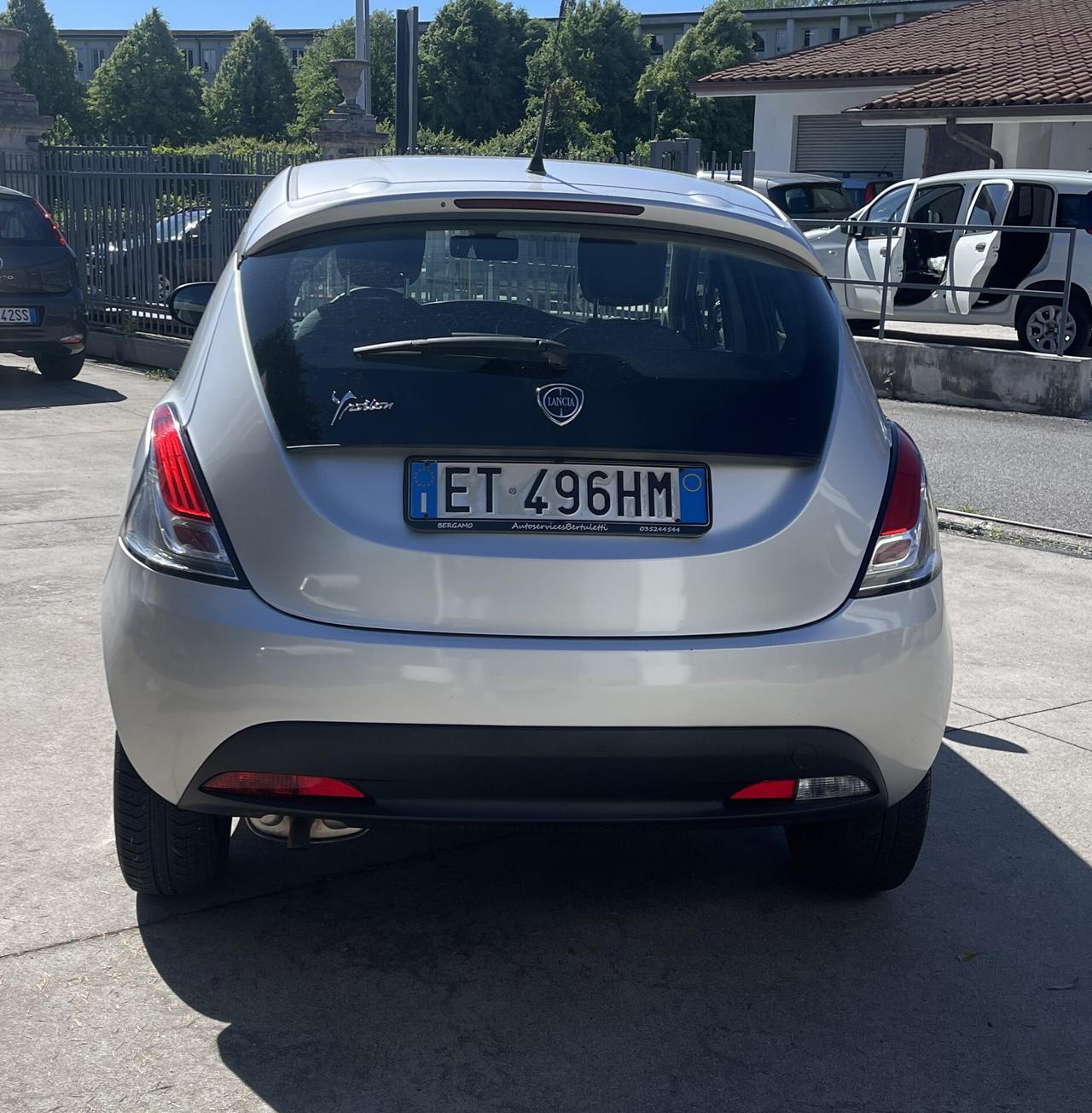 Lancia Ypsilon 1.2 69 CV Silver - neopatentati