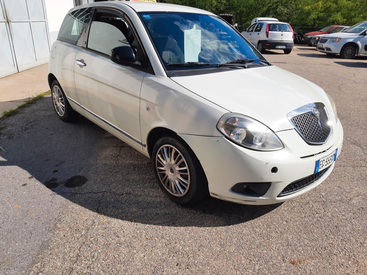 Lancia Ypsilon 1.2 69 CV Diva