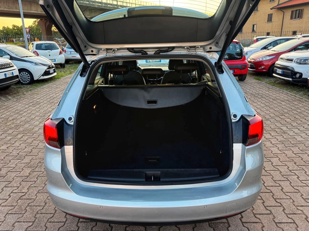 Opel Astra 1.6 CDTi 136CV Sports Tourer AUTOMATICA