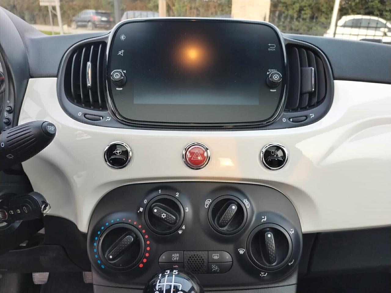 FIAT 500 DOLCEVITA HYBRID