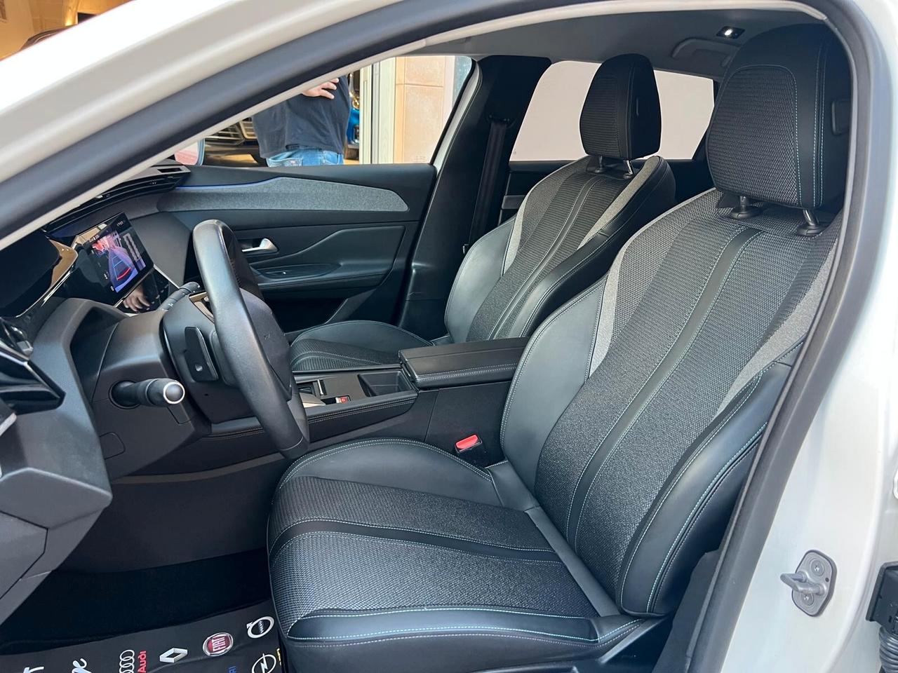 PEUGEOT 308 S.W. ALLURE 1.5 EAT8 130CV PELLE NAVI CAM LED ANNO 2023