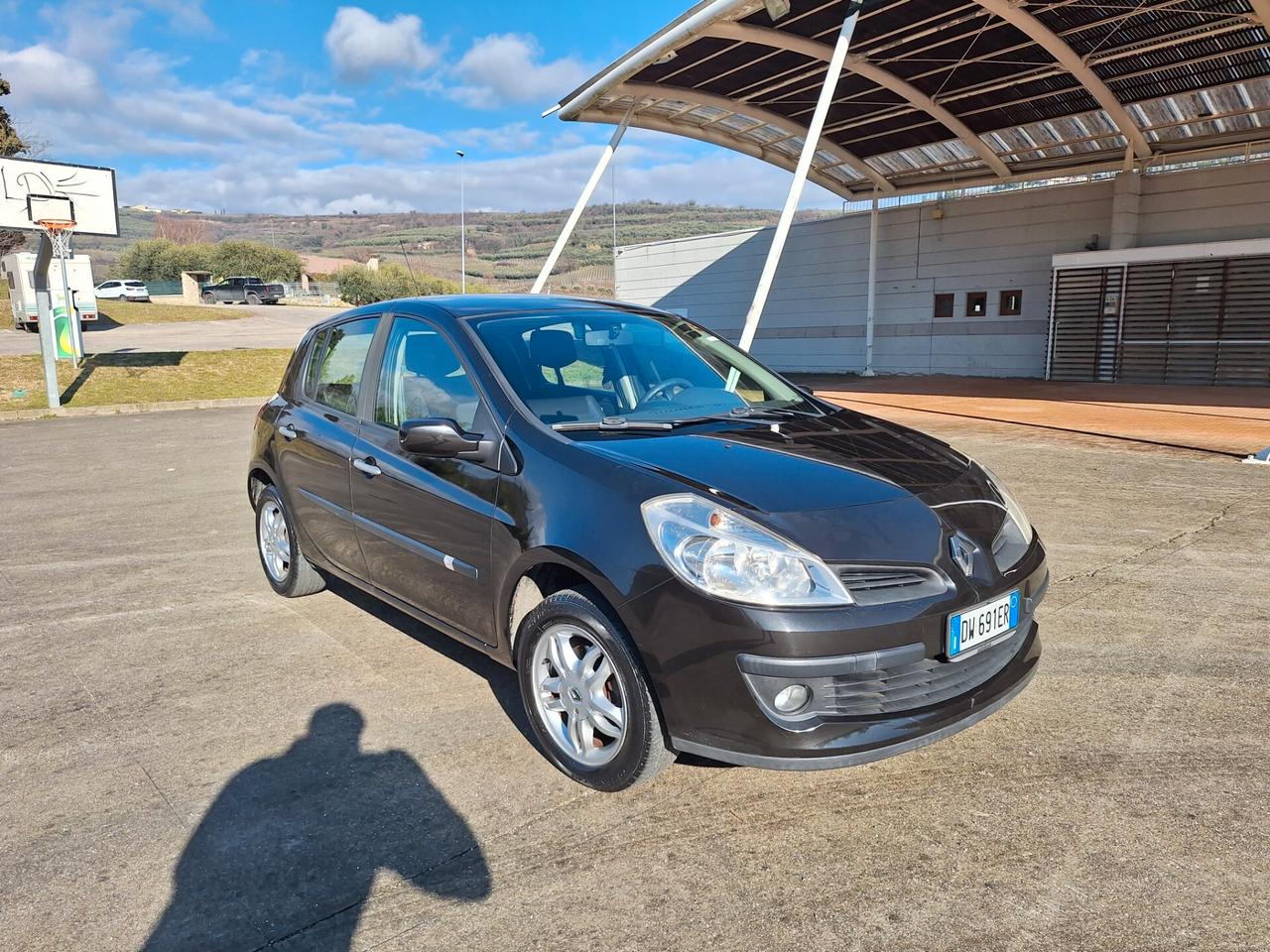 Renault Clio 1.2 16V 5 porte Dynamique