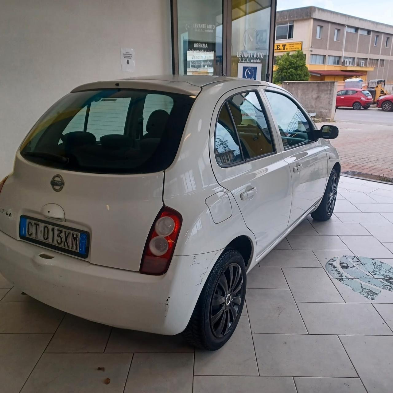 141.708KM MICRA 1.2 BEN CONSERVATA OK NEOPATENTATI