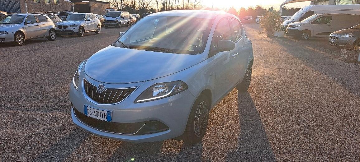 Lancia Ypsilon 1.0 FireFly 5 porte S&S Hybrid Platino