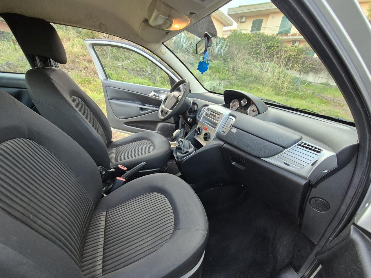 Lancia Ypsilon 1.2 Benzina 2010