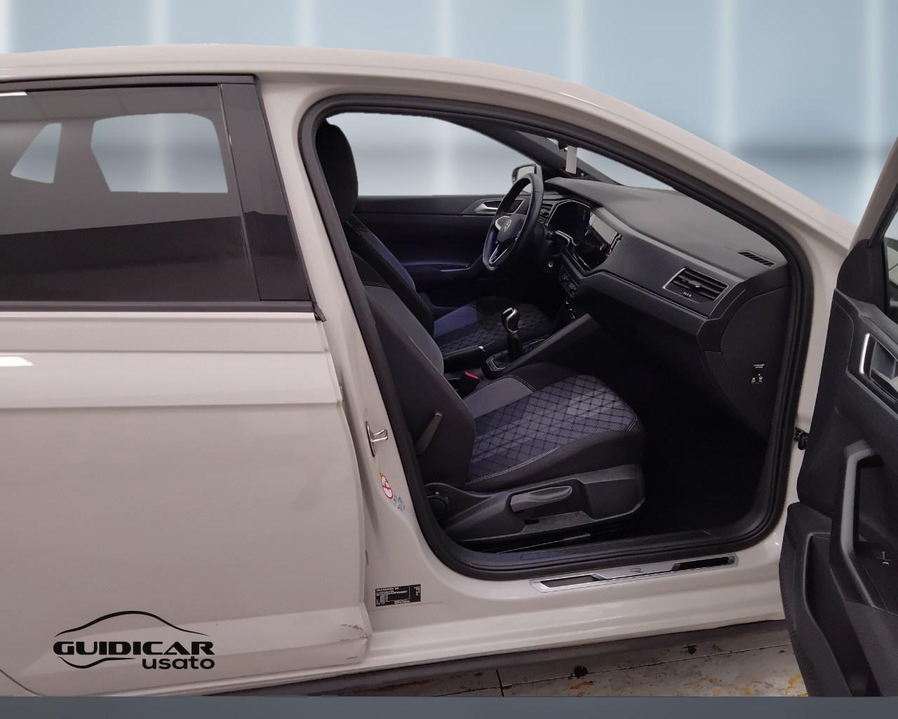 VOLKSWAGEN Polo VI 2022 - Polo 1.0 tsi R-Line 95cv