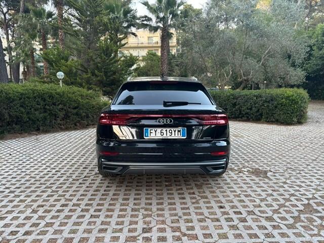 Audi Q8 45 TDI quattro tiptronic Sport