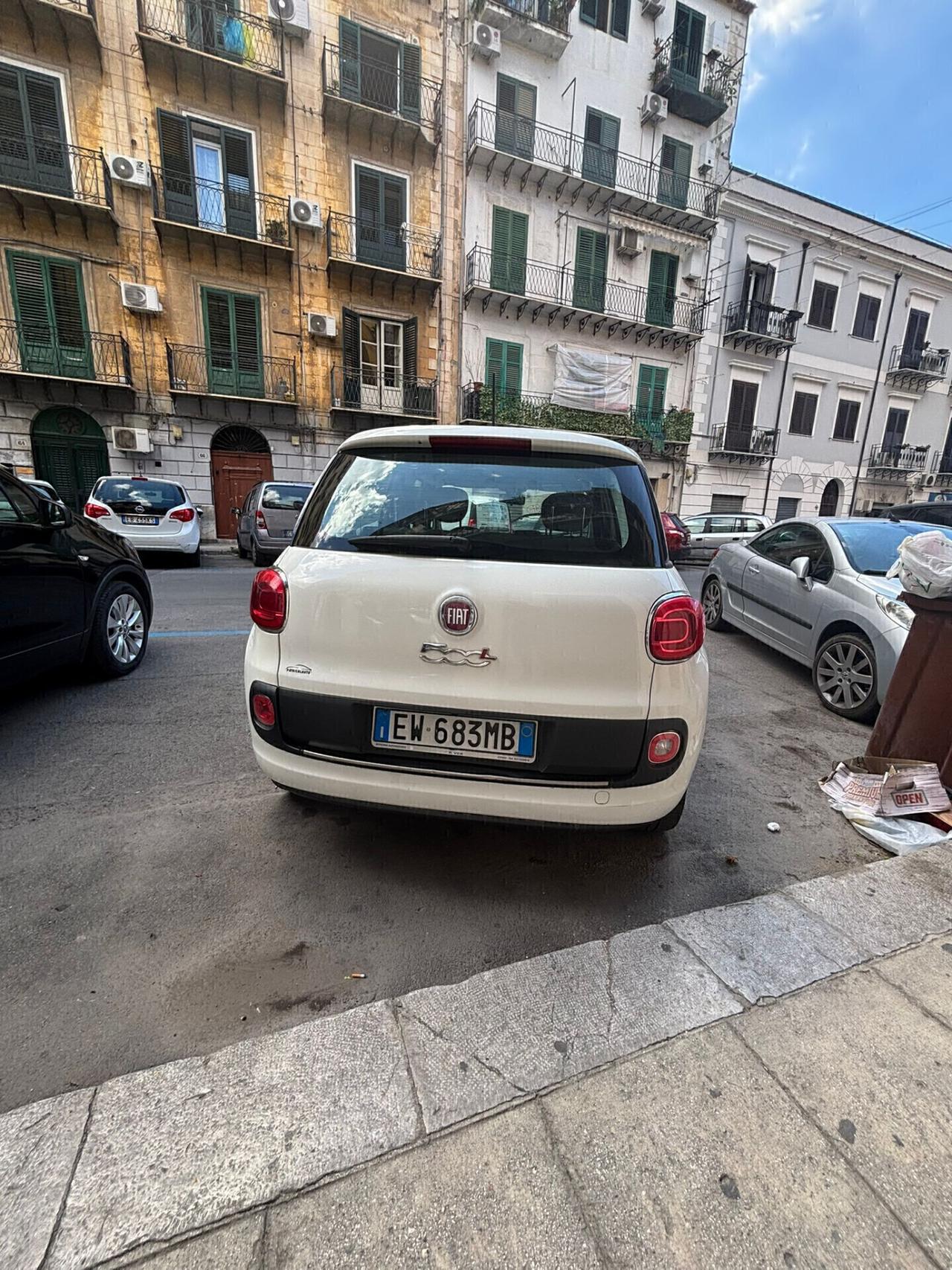 Fiat 500L 1.4 95 CV Lounge FINANZIABILE