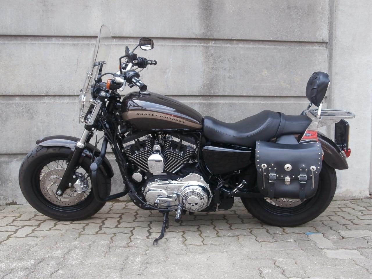 Harley-davidson 1200 Sportster Custom (2017) - XL 1200C passaggio incluso.