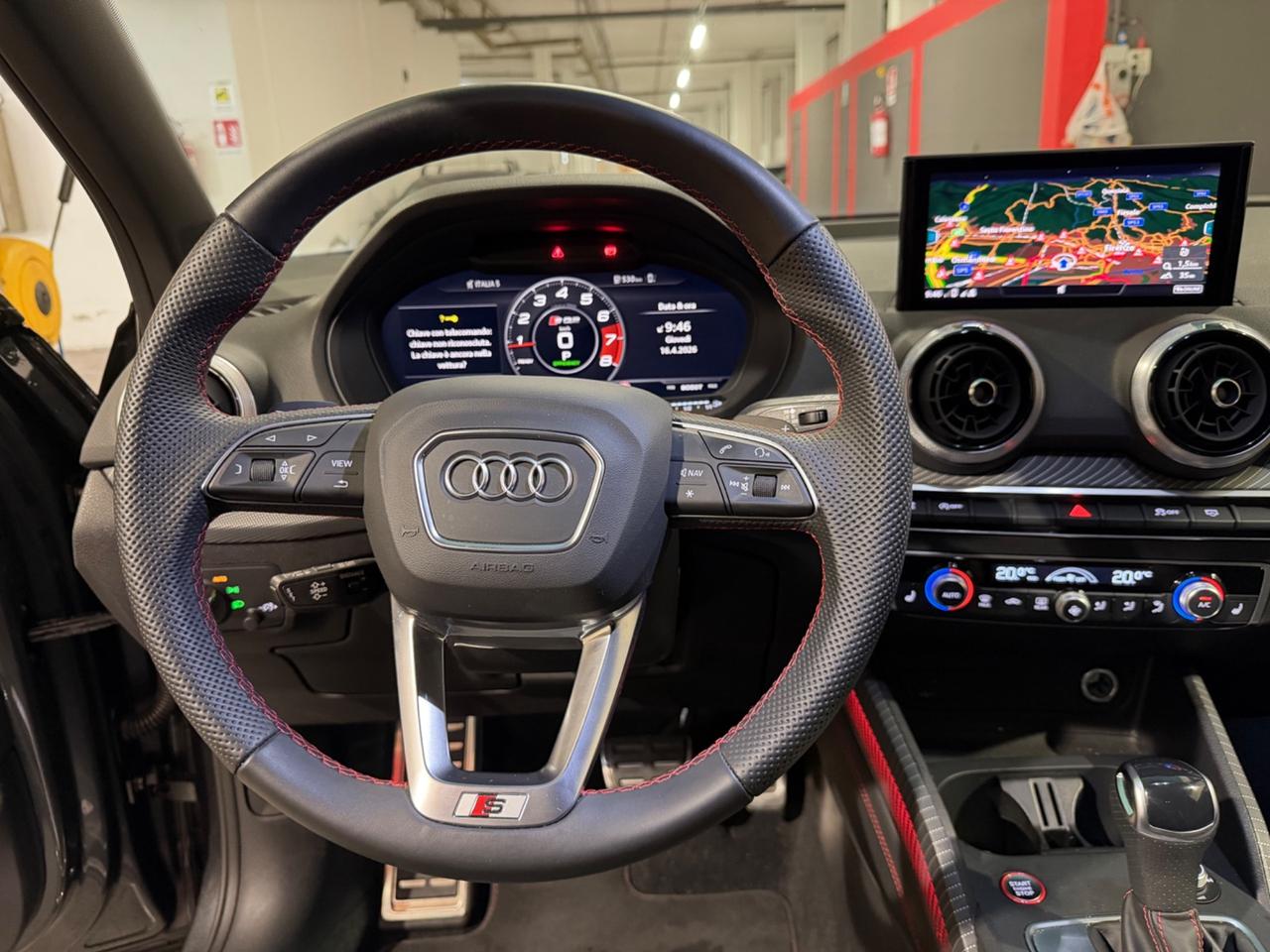 Audi Q2 SQ2 TFSI quattro S tronic sport attitude