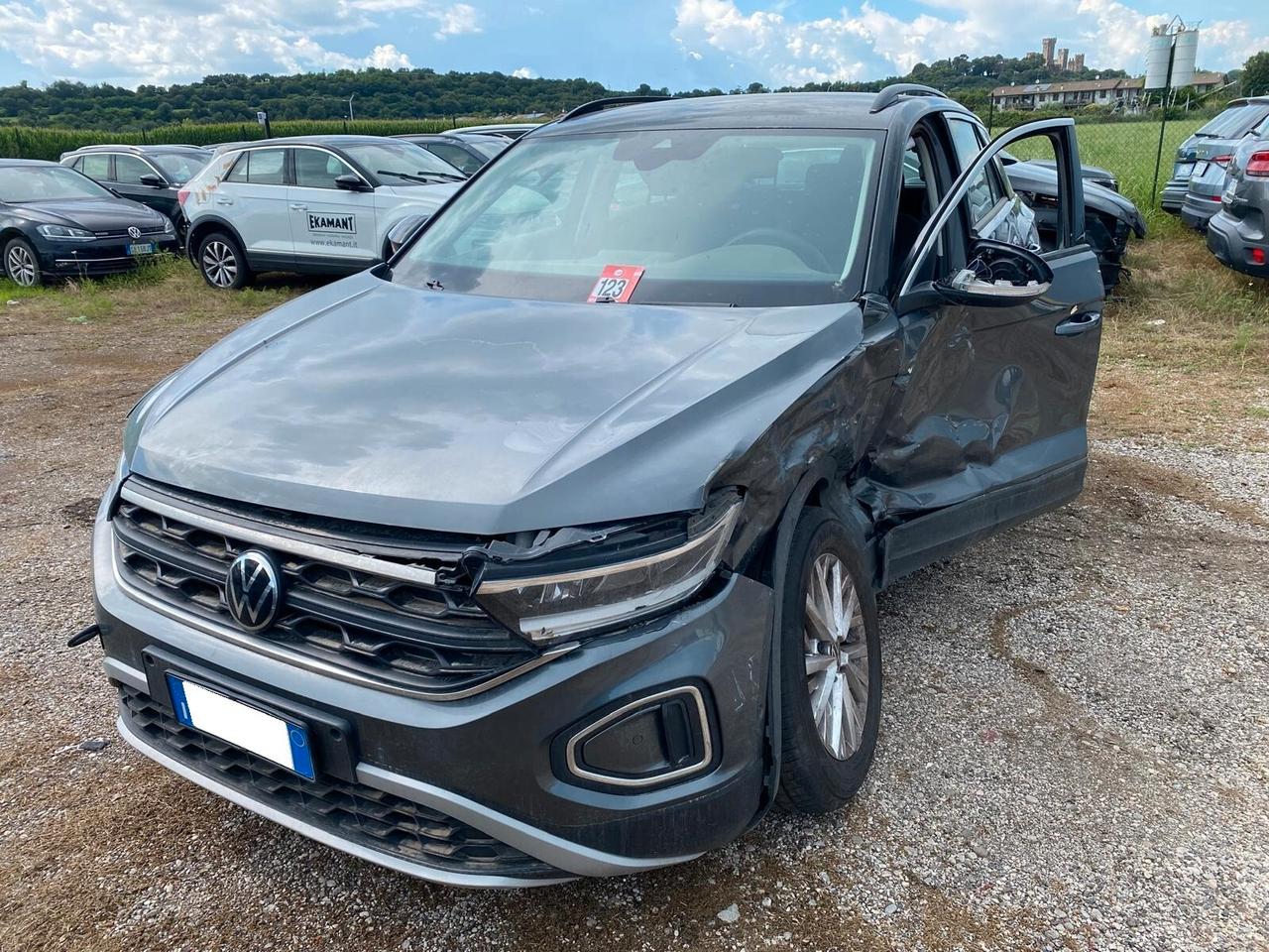 Volkswagen T-Roc 1.0 tsi Life INCIDENTATA - IVA ESPOSTA