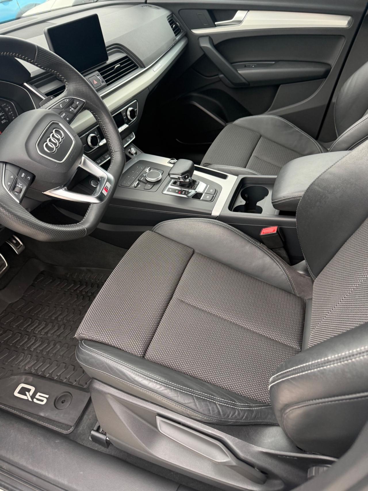 Audi Q5 2.0 TDI 190 CV quattro S tronic Business Sport