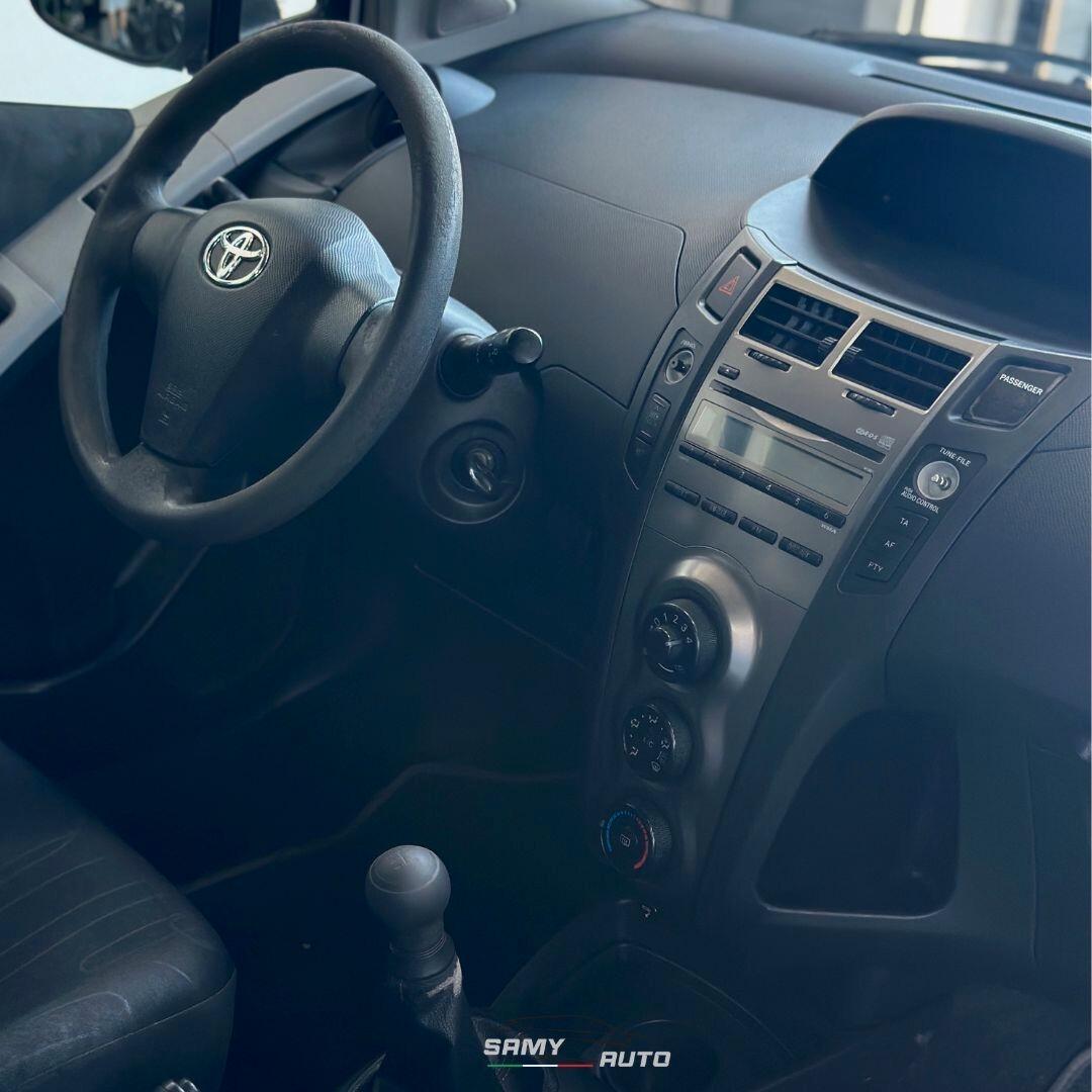 Toyota Yaris 1.0 3 porte