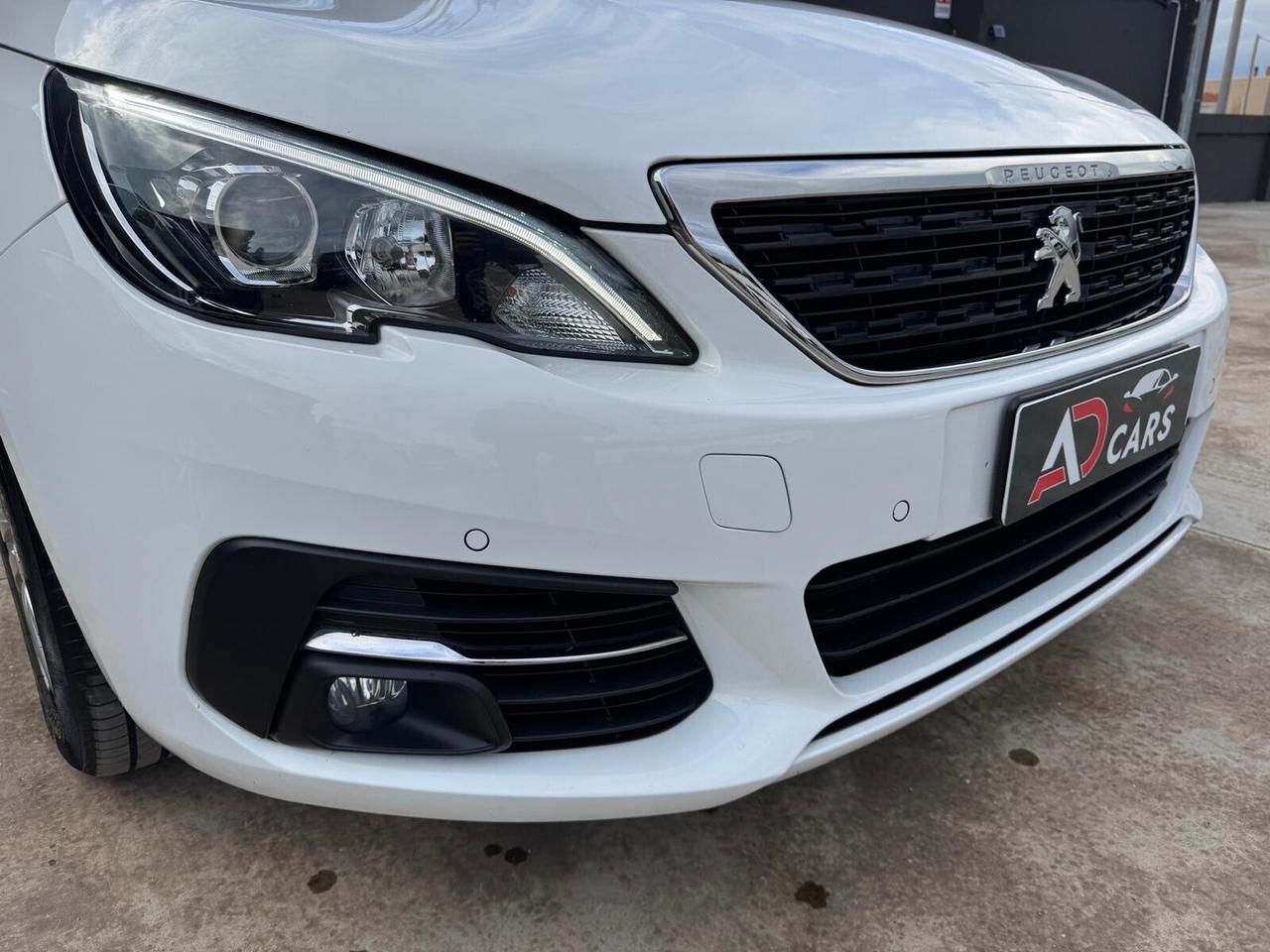 Peugeot 308 BlueHDi 130 S&S EAT8 navi park cruis led