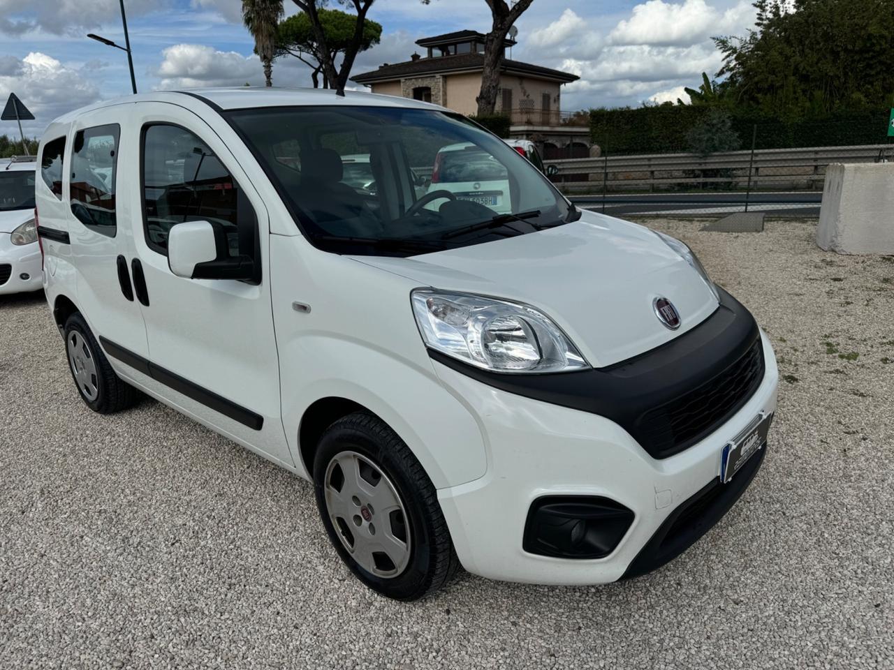 fiat qubo N1 autocarro con i posti