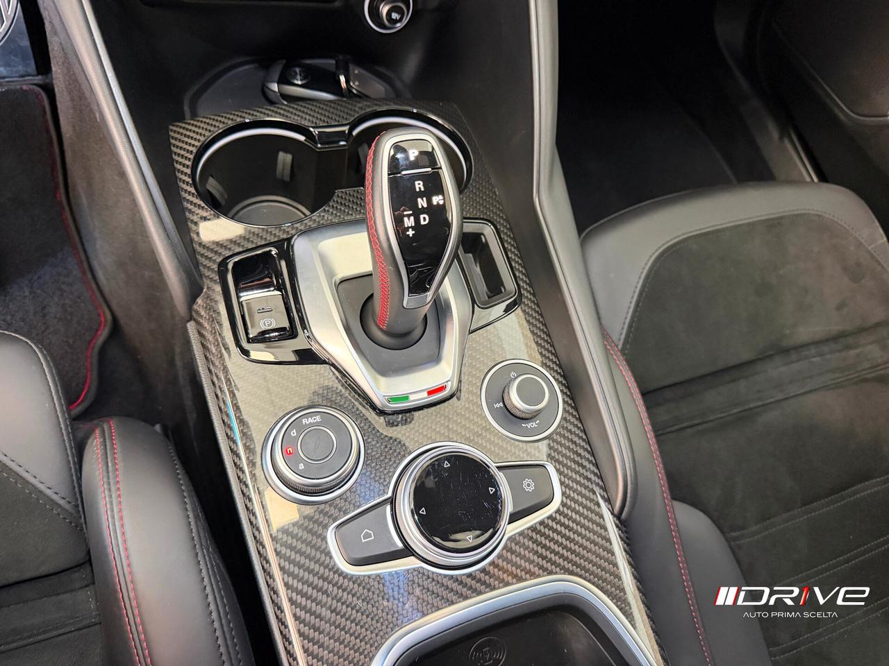 ALFA ROMEO Giulia (2016) Giulia 2.9 V6 Bi-Turbo...