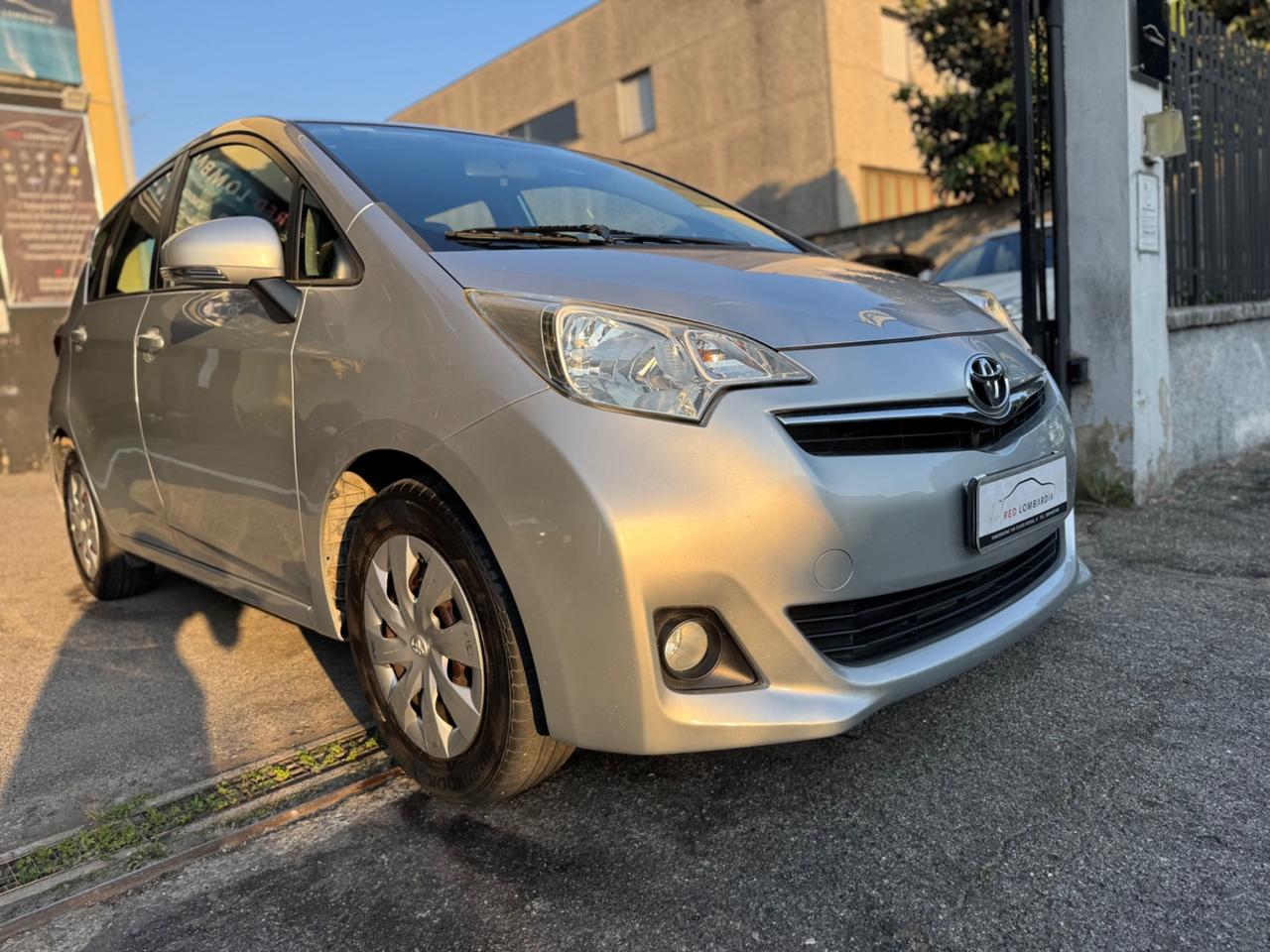 Toyota Verso-S 1.4D MMT Style. Neopatentati.
