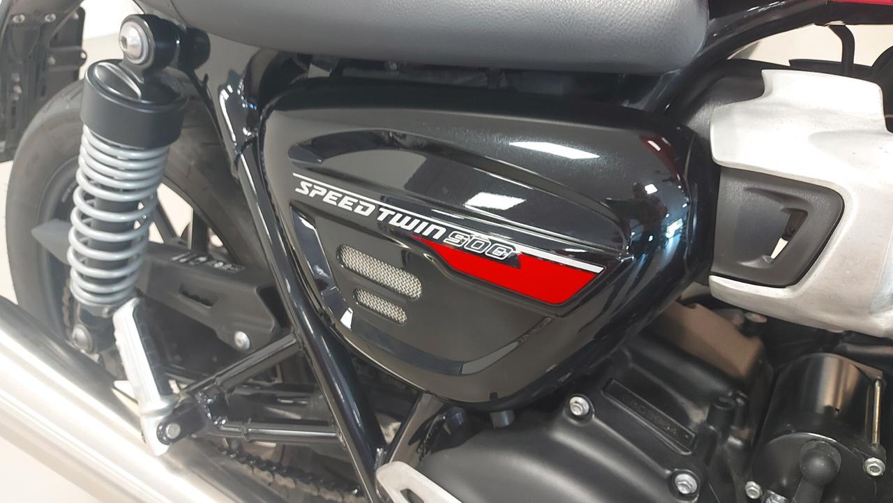 TRIUMPH SPEED TWIN 900 ABS