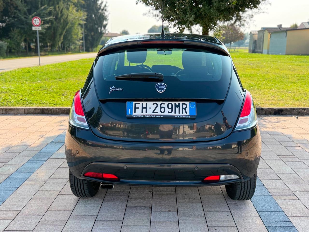 Lancia Ypsilon 1.2 69 CV 5 porte Platinum
