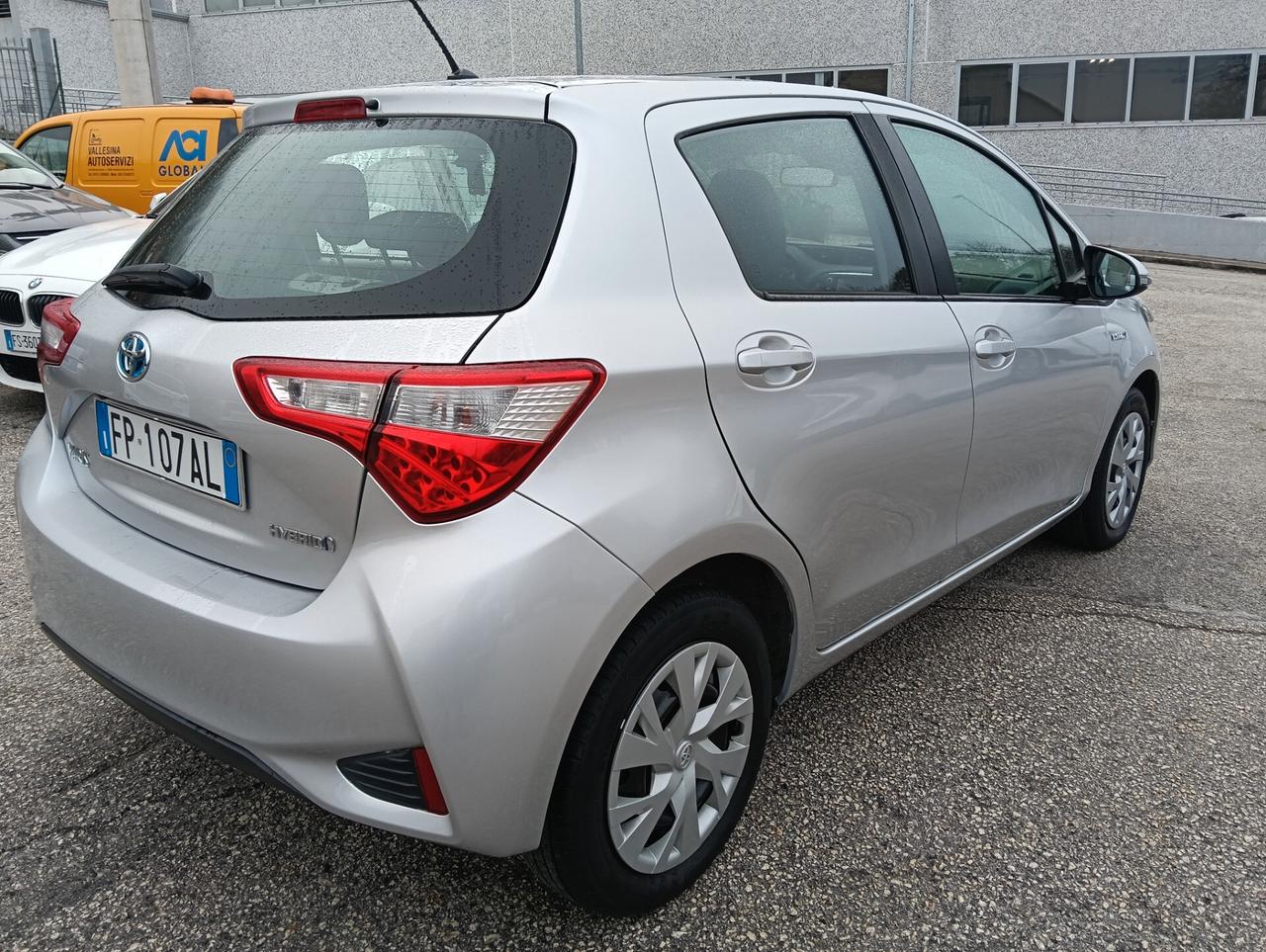 Toyota Yaris 1.5 Hybrid 5 porte Business