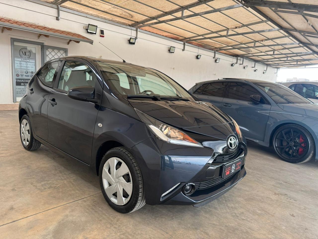 Toyota Aygo 1.0 VVT-i 69 CV 5 porte x-cool TSS