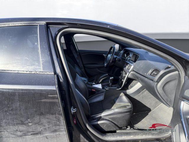 VOLVO V40 D2 R-design Kinetic - PER OPERATORI DEL SETTORE