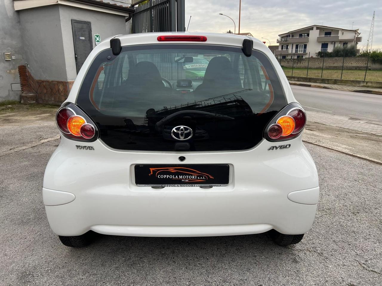 Toyota Aygo Aygo 5p 1.0 Active connect Clima/Navi/Bluetooth