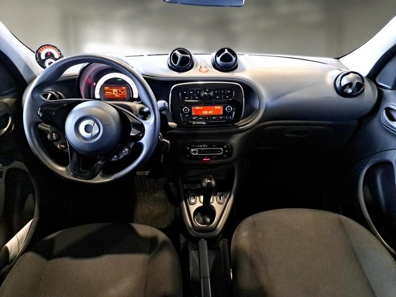 SMART FORFOUR EQ 41 KW PURE 5 PORTE BERLINA