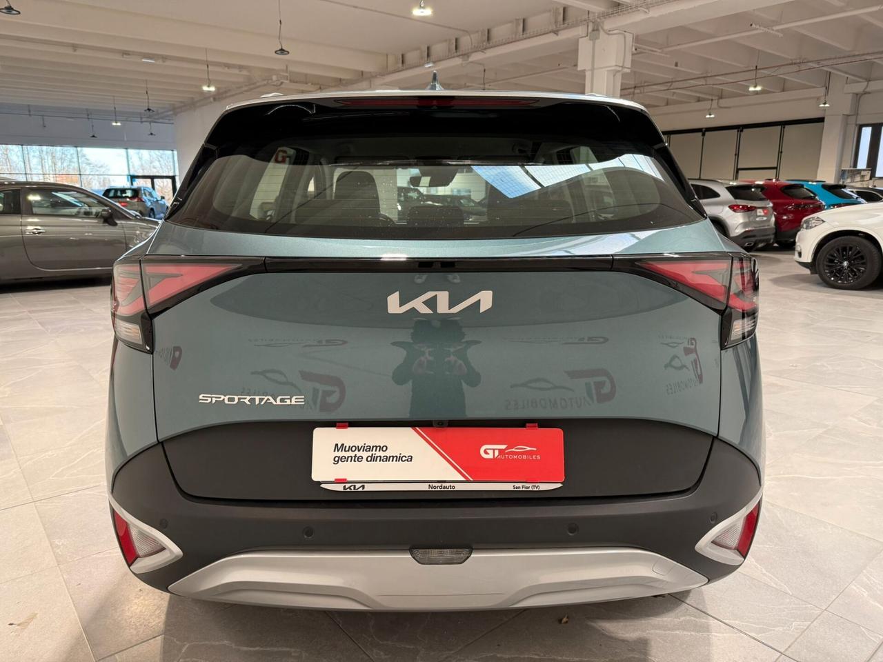 Kia Sportage 1.6 CRDi MHEV DCT Business 2WD