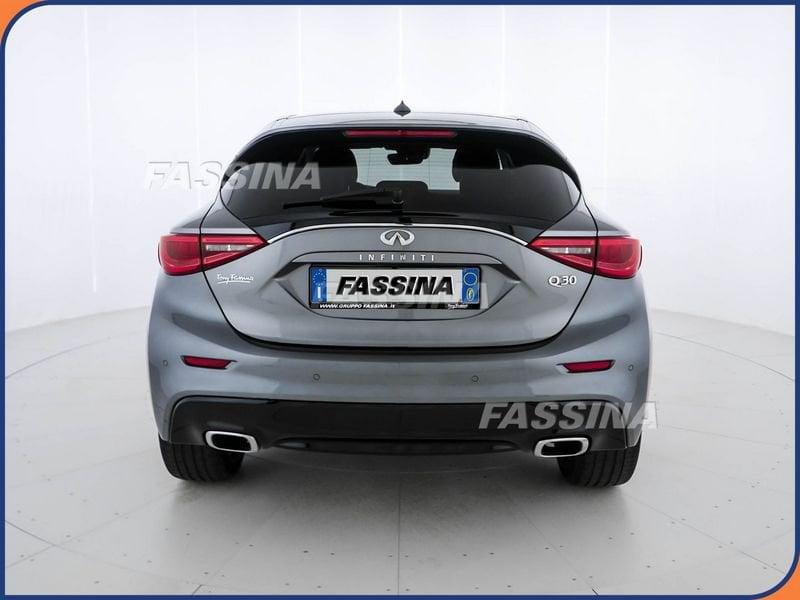 Infiniti Q30 1.5 diesel City Black Edition