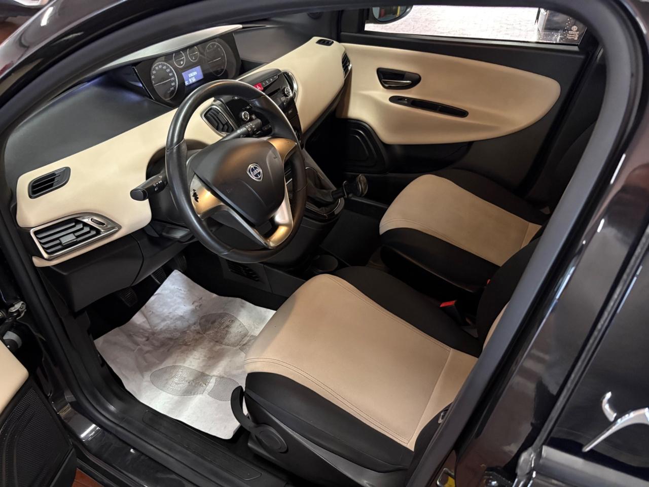Lancia Ypsilon 1.2 69 CV 5 porte S&S Gold NEOPATENTATI...!!!!!