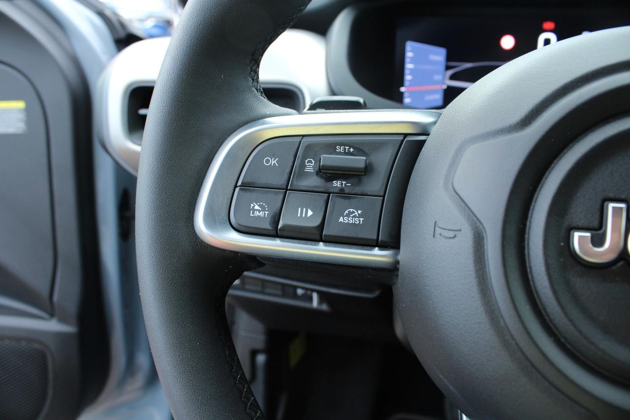 Jeep Avenger 1.2 Turbo 100 CV MHEV Summit