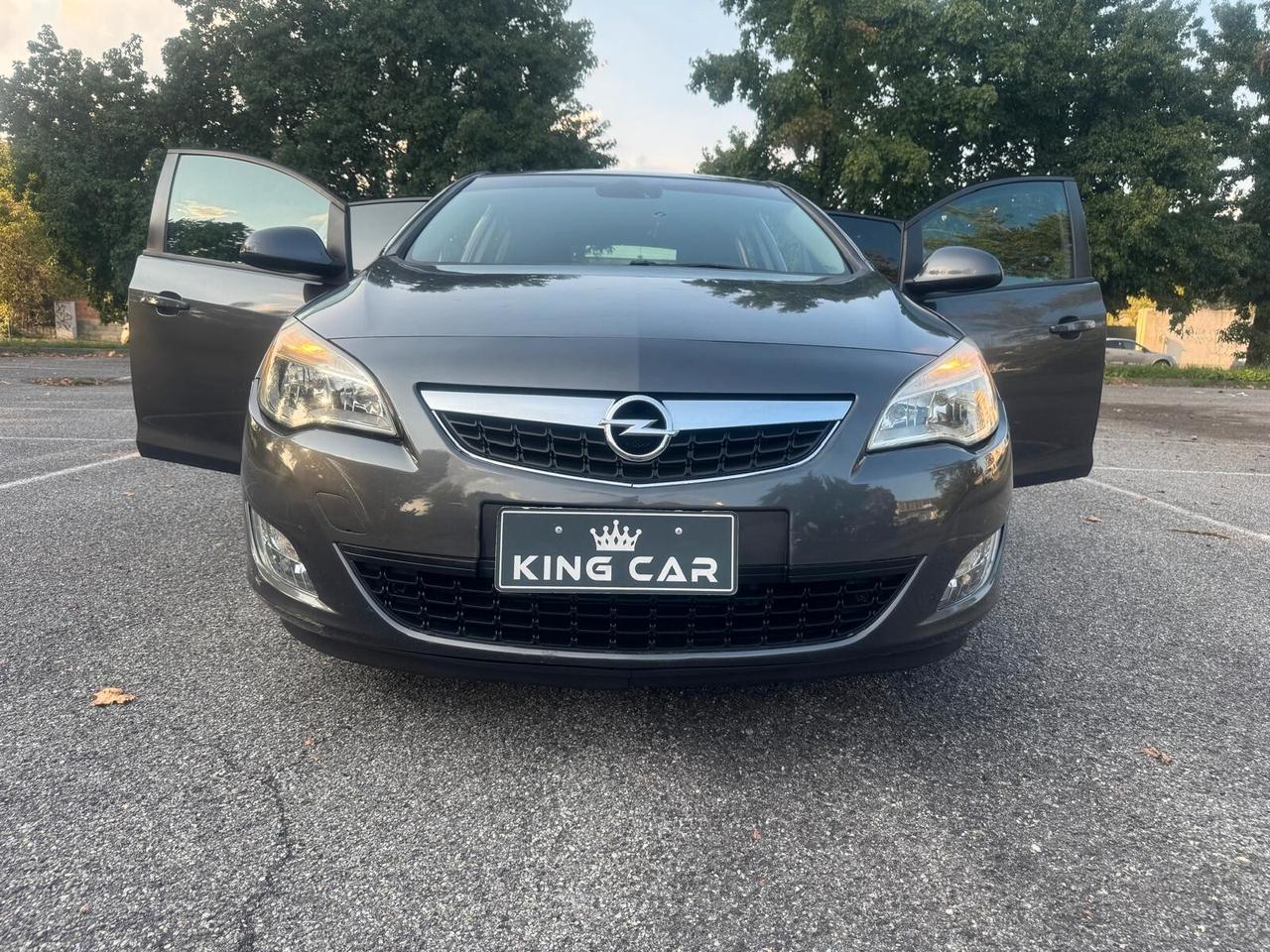 Opel Astra 1.4 100CV 5 porte Cosmo
