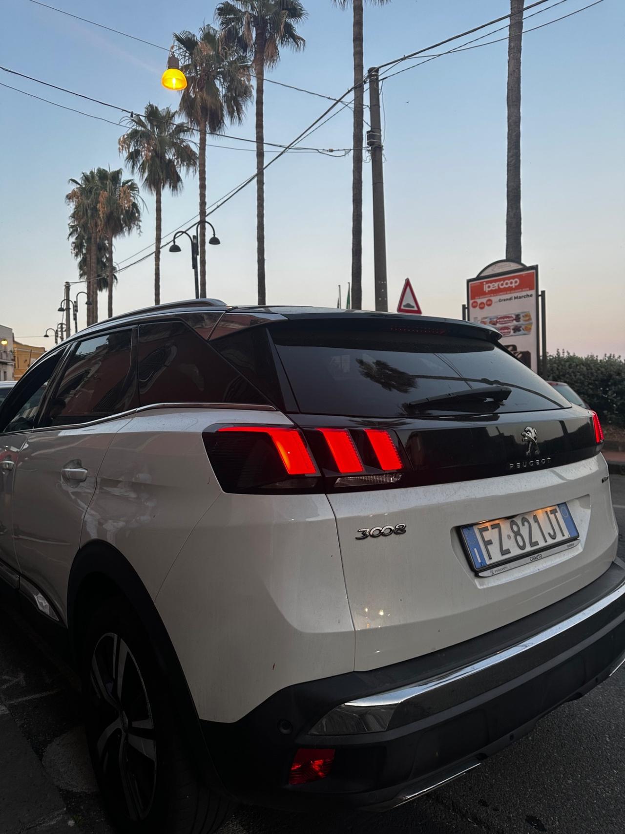 Peugeot 3008 BlueHDi 130 S&S EAT8 Allure