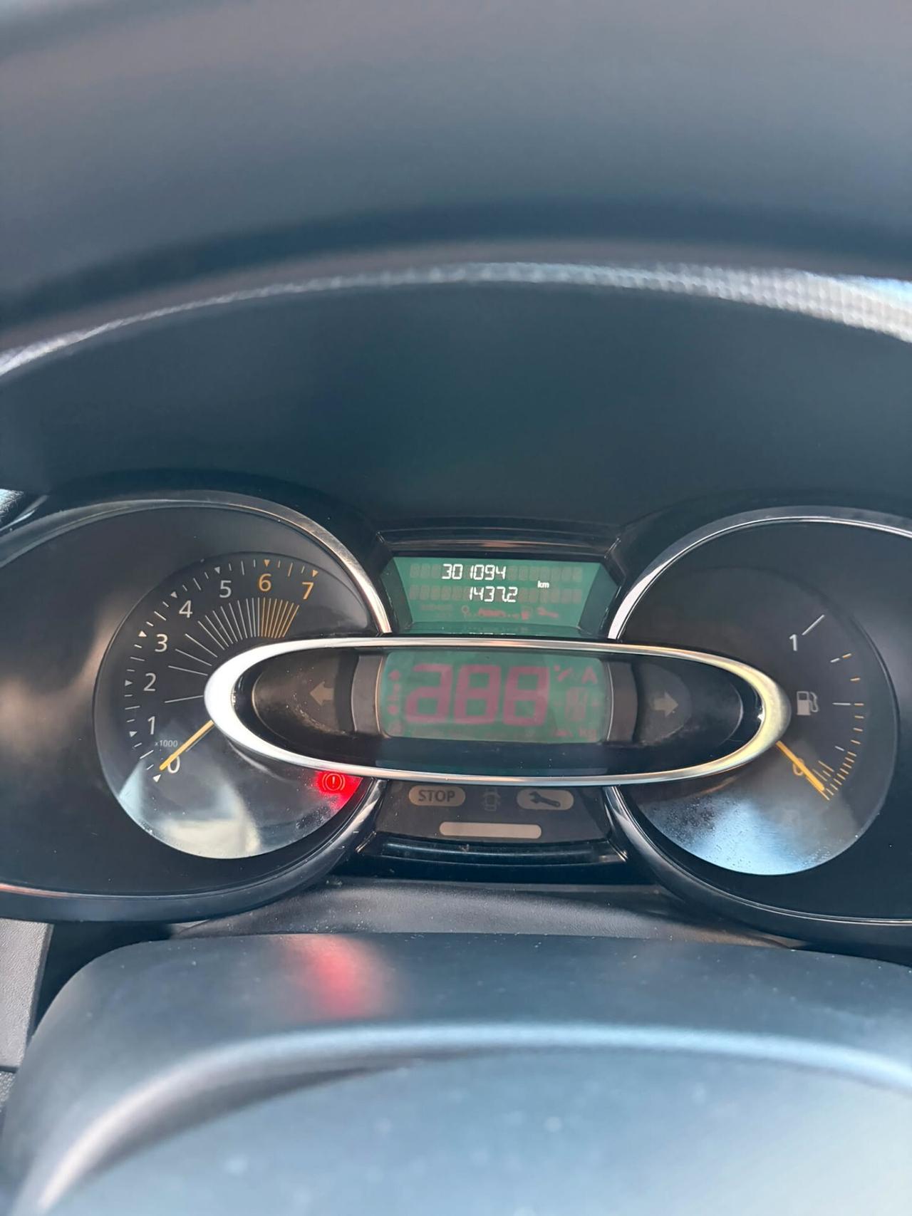Renault Clio 1.2 75CV GPL 5P COSTUME NATIONAL