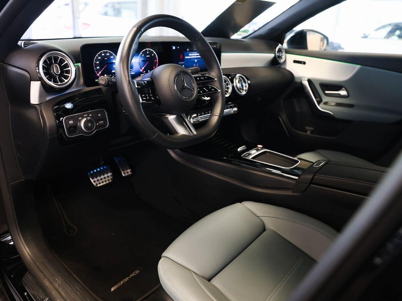 Mercedes-benz A 180d Premium Plus AMG Line