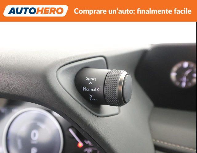 LEXUS UX Full Electric UX Hybrid Executive