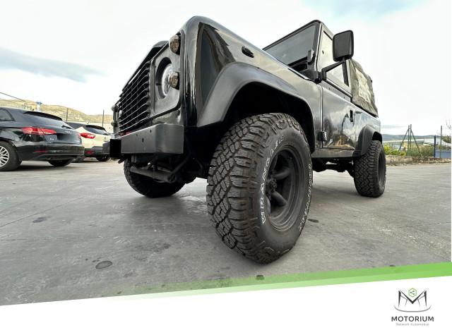 Land Rover DEFENDER SOFTTOP 90 2.5 4WD