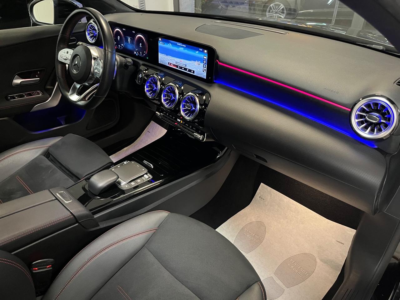 Mercedes A 180d AMG Premium Night Edition Tetto/luci