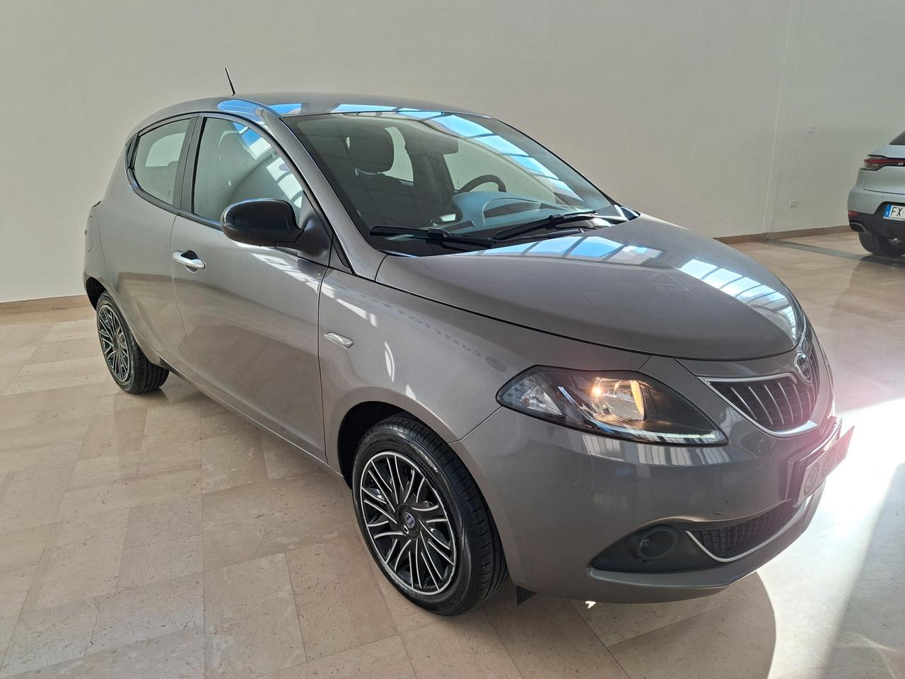 Lancia Ypsilon 1.0 FireFly 5 porte S&S Hybrid Gold