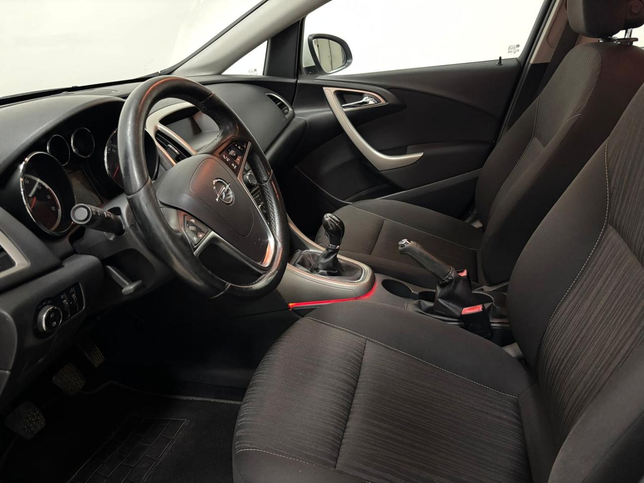 Opel Astra 1.4 Turbo 140CV 5 porte GPL