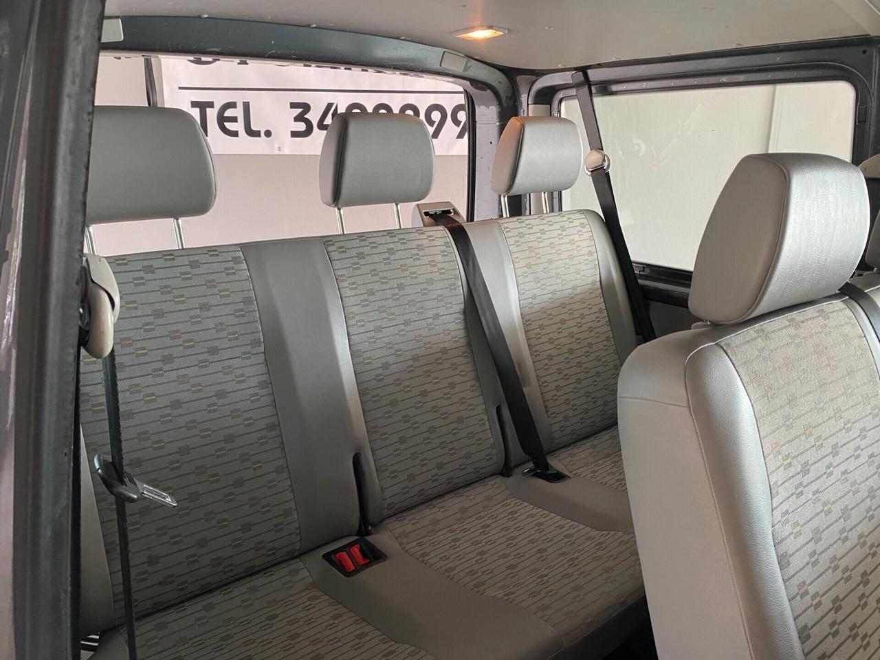 Volkswagen Transporter Multivan Caravelle 2.0 Euro 5A 9 Posti