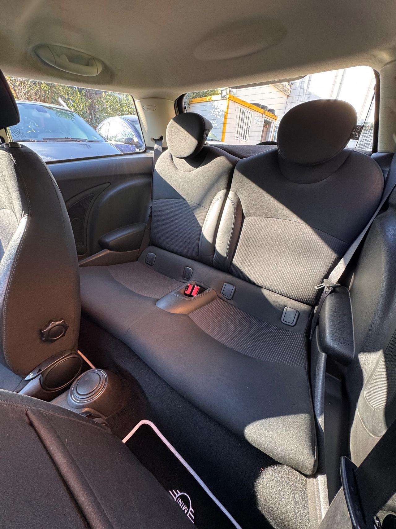 Mini 2.0 16V Cooper D Automatica