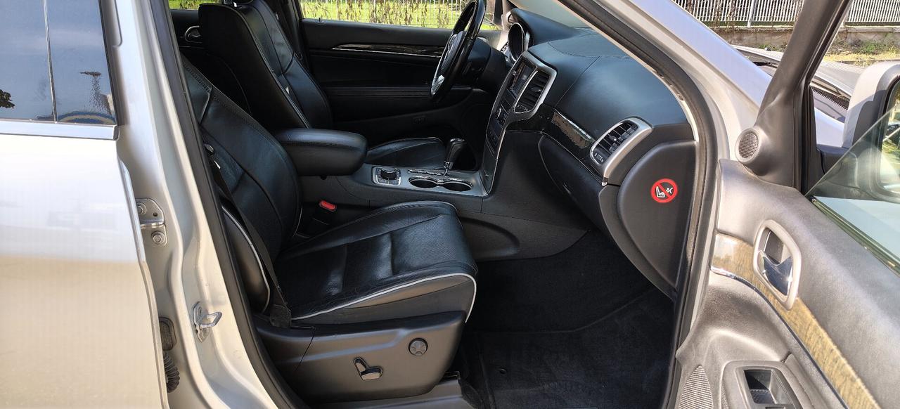 Jeep Grand Cherokee 3.0 CRD Overland + Gancio