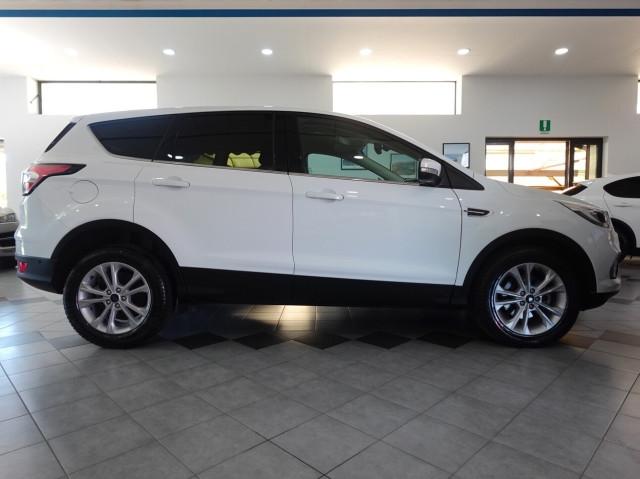 Ford Kuga 1.5 TDCI 120 CV POWERSHIFT TITANIUM