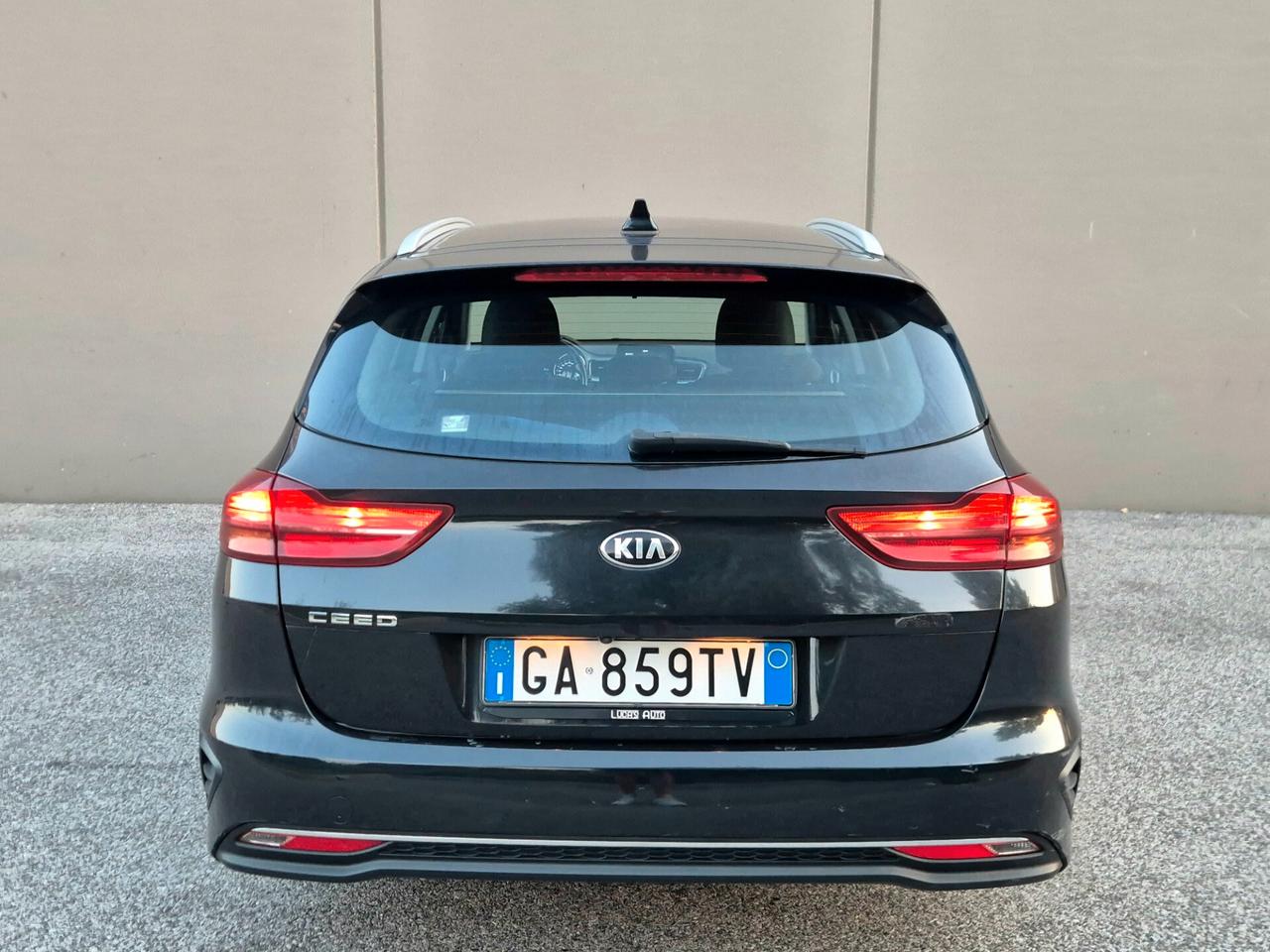 Kia Ceed Sportswagon 1.4 MPi GPL SW Urban
